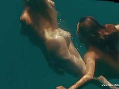 VidsPlus presents: Kelly brook & jessica szohr nude & sexy - piranha - hd