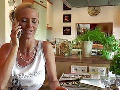 VidsPlus presents: Blonde milf fickt mit dem elektriker