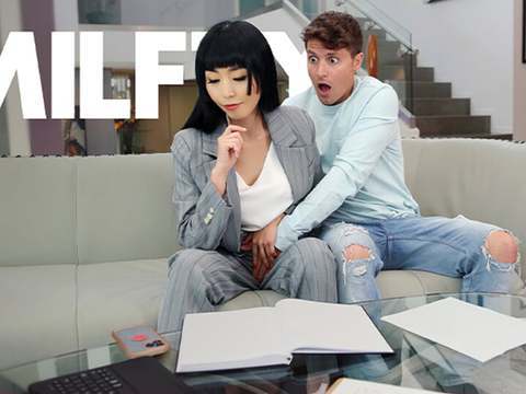 VidsPlus presents: My remorseful stepmom lets me touch her muff because she forgot about my birthday - mylf