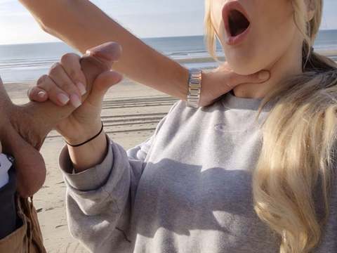 VidsPlus presents: Outdoor after a blowjob for a stranger on the beach, i was fucked in public