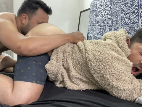 VidsPlus presents: I'm very cold, my stepbrother fucks me unexpectedly to give me a little warmth
