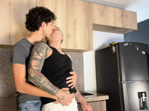 VidsPlus presents: Colombian boy shows how to take a huge cock - enriquemudu & milky_santy