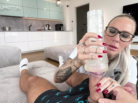VidsPlus presents: Ride therapy for pole fever - raw xxl glasses facial you won't forget