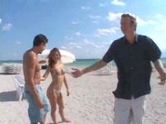 VidsPlus presents: Finding a slut on the beach to bang